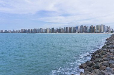 Fortaleza, Modern Şehir Skyline plajın yanında, Brezilya, Güney Amerika