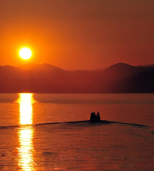 Balık tutmak