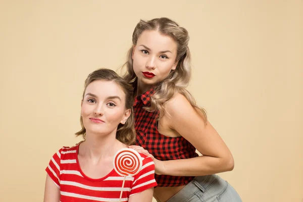 GIRLS WITH BIG CANDYS — Stock Photo, Image