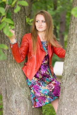 Güzel sarışın yaz Park