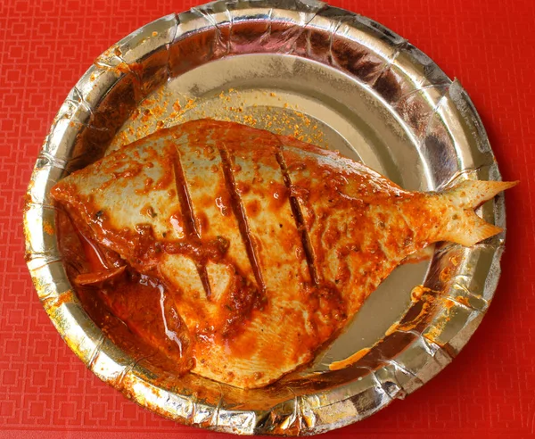Tüm pomfret balığını terbiye ettim.