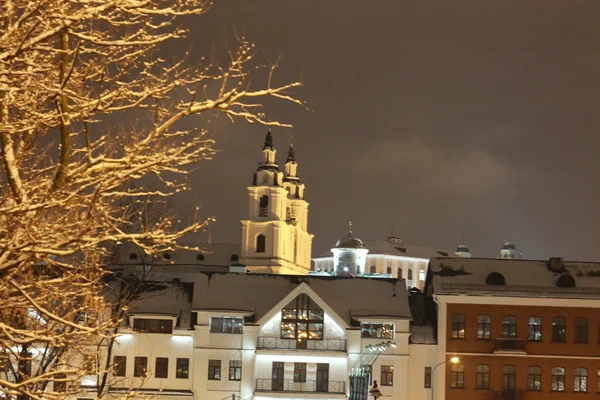 Minsk in de winternacht — Stockfoto