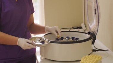 Spor tabanlarını desteklemek için ayak basıncını ölçüyorum. Adım taramasıyla poziyon ve denge analizi