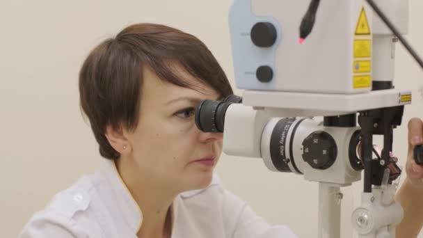 Επιλεκτική Τραμπεκουλοπλαστική Λέιζερ Γενική Διάγνωση Οφθαλμικών Παθήσεων Οφθαλμολογικός Γωνιοσκοπικός Φακός — Αρχείο Βίντεο