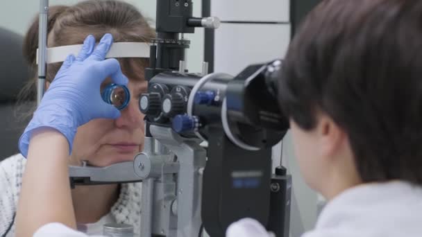 Selektivní Laserová Trabekuloplastika Obecná Diagnóza Očních Onemocnění Oftalmologické Gonioskopické Čočky — Stock video