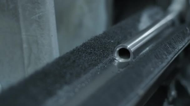 "Industrieel proces van het maken van metalen buizen in een moderne fabriek — Stockvideo