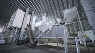 Tohum üretimi, tohum temizleme hattı