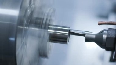 Metal torna tezgahı. Torna, metal işleme