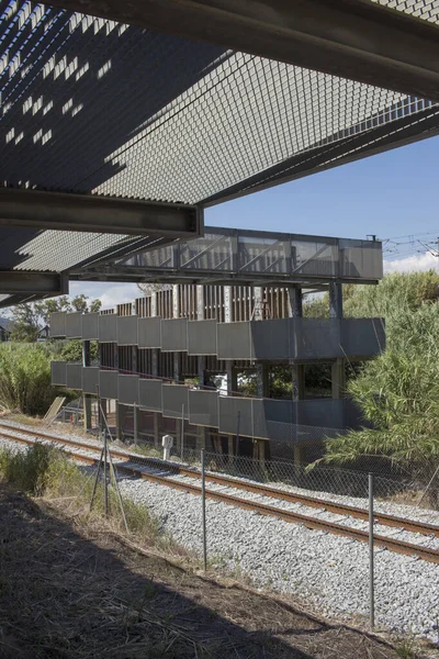 Pont Pour Traverser Les Voies Ferrées Dans Ville Cornella Llobregat — Photo