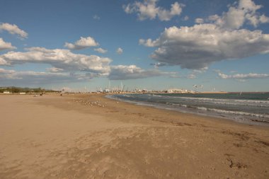 Vilanova i la Geltru plajı, Garraf bölgesi, Barcelona, Katalonya, İspanya.