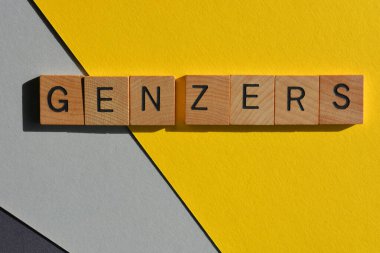 Gen Zers, Z neslinin kısaltması, 1995-2010 yılları arasında doğan insanlar sık sık internet, sosyal ağlar ve mobil sistemlere maruz kalıyorlar.