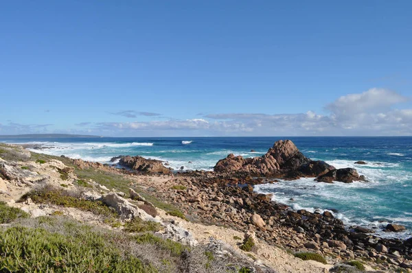 Sugarloaf Rock, Cape Naturaliste, Batı Avustralya, Avustralya yakınlarındaki güzel ve dramatik kayalık kıyı manzarası