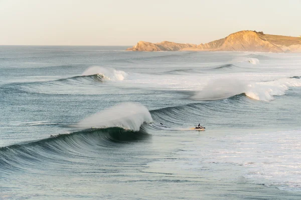 Perfect Surfing Spot Some Surfers Jet Ski Nice Autumn Evening — Stock Photo, Image