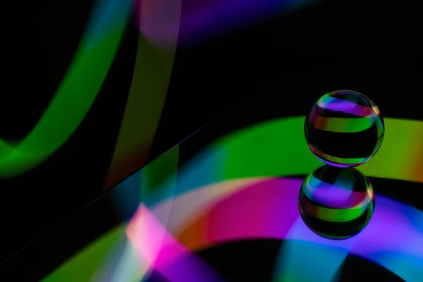 Glaskristallkugel Mit Einem Rgb Mehrfarbigen Muster Licht Malerei Fraktale Auf — Stockfoto