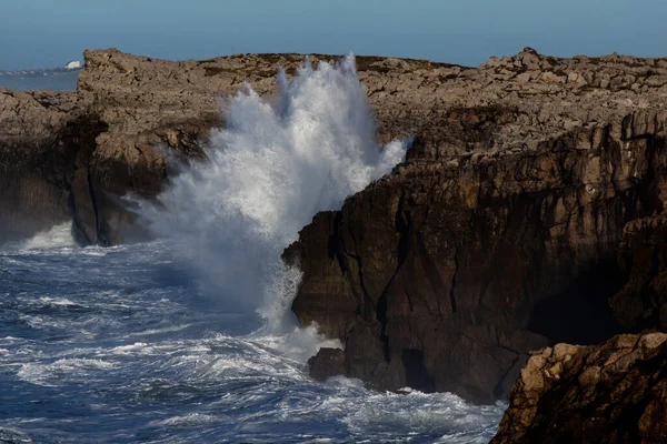 Huge Waves Hitting Cliff Exploding Cantabria North Spain — Stock Photo, Image