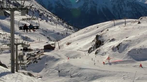 Val Thorens França Janeiro 2020 Vista Teleférico Para Pistas Esqui — Vídeo de Stock