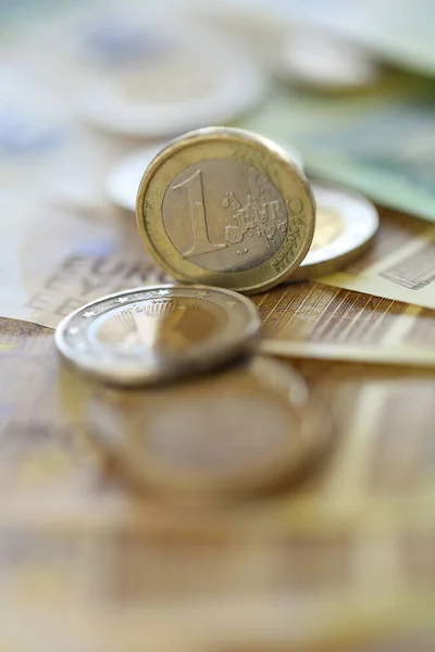 Money.Euro monedas. Finanzas y ahorros. Efectivo. — Foto de Stock