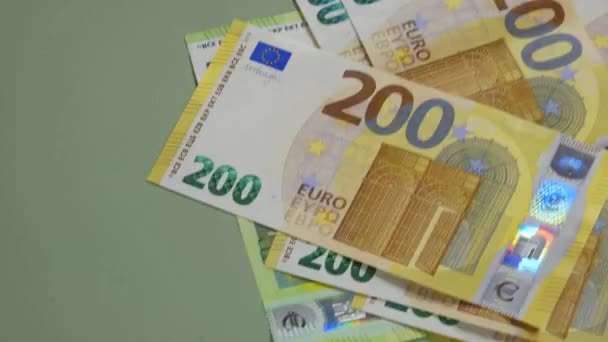 Para için. Hareketi durdur. Avro paraları ve euro banknotları. Finans ve tasarruf. — Stok video