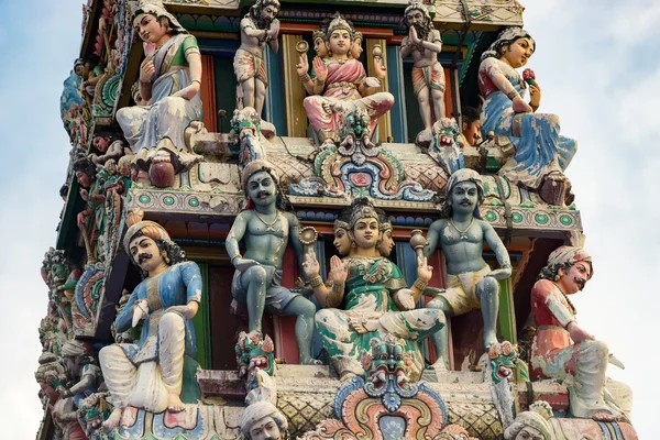 Hinduismen staty av Sri Mariamman-templet i Singapore — Stockfoto