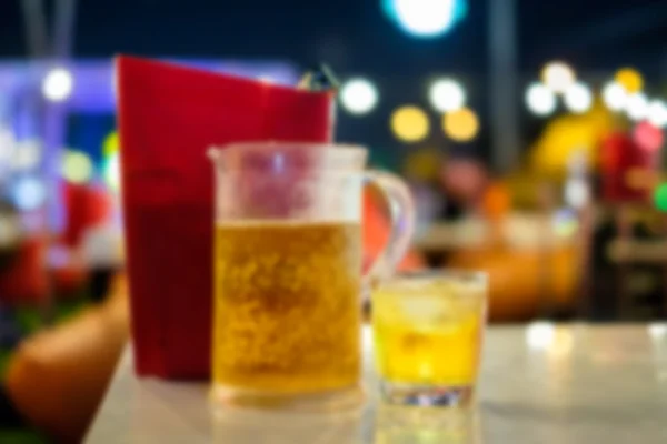 Fıçı bira ve buz kovası arka plan için soyut bulanıklık