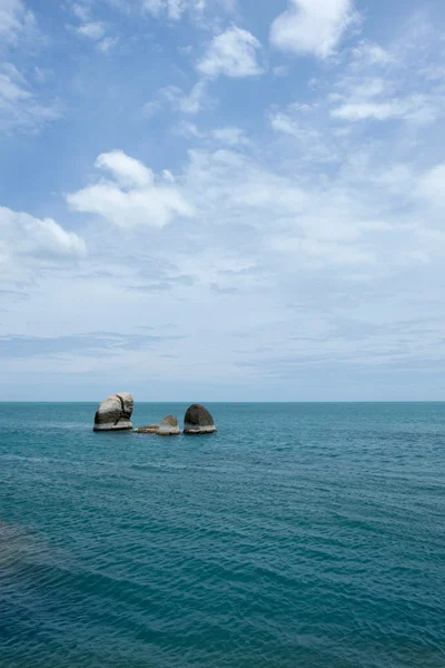 Samui Adası, Thaila cazibe denizde kayalarda ile deniz manzarası