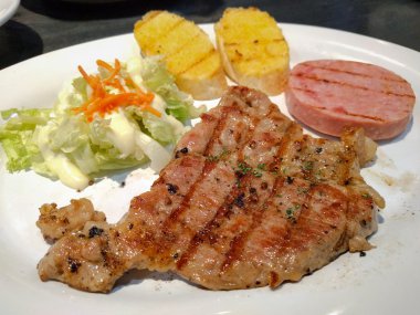 Karabiber ve jambon biftek Kurobuta domuz eti biftek