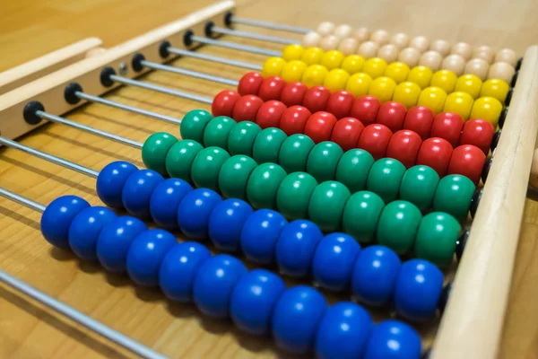 Färgglada abacus leksak för barn — Stockfoto