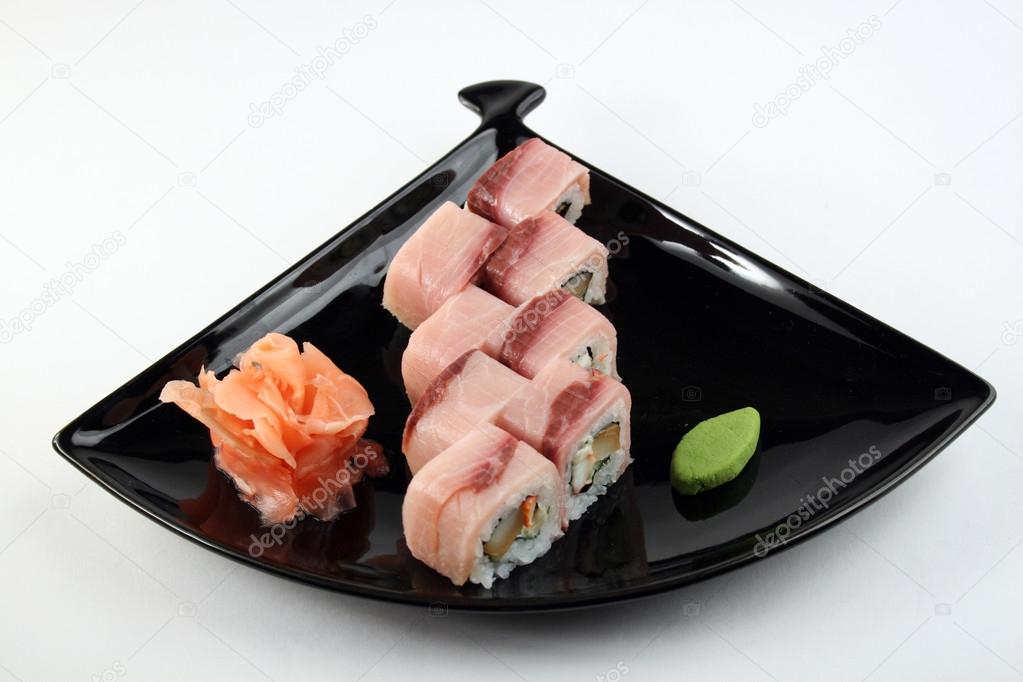 Sushi roll with tuna