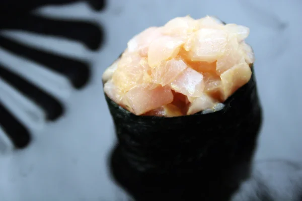 Nigiri sushi de poleiro — Fotografia de Stock