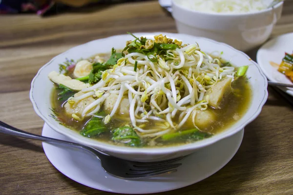 Sopa Albóndigas Pollo Tailandés Restaurante Comida —  Fotos de Stock