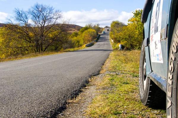 Tbilisi Georgia November 2020 Suzuki Car Road Highway Autumn Tree — Stock fotografie