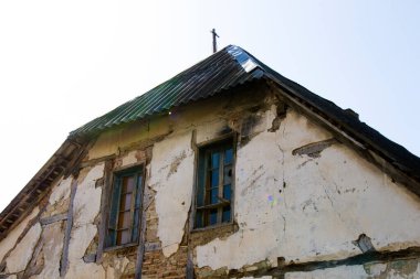 Gürcistan 'daki eski köy, Bolnisi köyü ve eski Alman evi manzarası