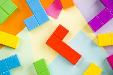 Renkli bulmaca küpleri arka plan, geometrik şekiller, tablo oyunu, çok renkli