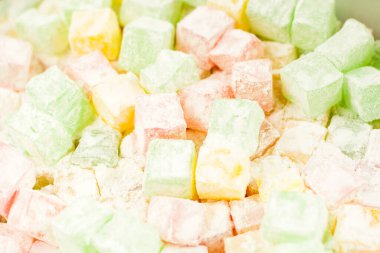 Türk lokumu, şeker ve lezzetli tatlı, renkli şekerler.