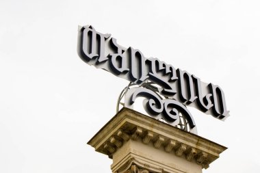 Tiflis, Gürcistan - 10 Nisan 2021: Tiflis şehri adı - Kelime ve şarkı