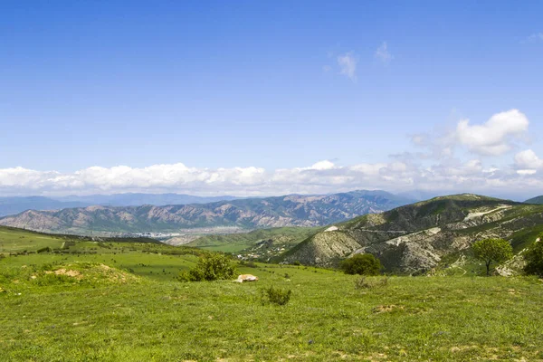 格鲁吉亚的山区景观 从Didgori路的风景 云彩和蓝天 — 图库照片