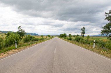 Gürcistan 'daki otoban ve yol manzarası, seyahat fotoğrafları