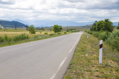 Gürcistan 'daki otoban ve yol manzarası, seyahat fotoğrafları