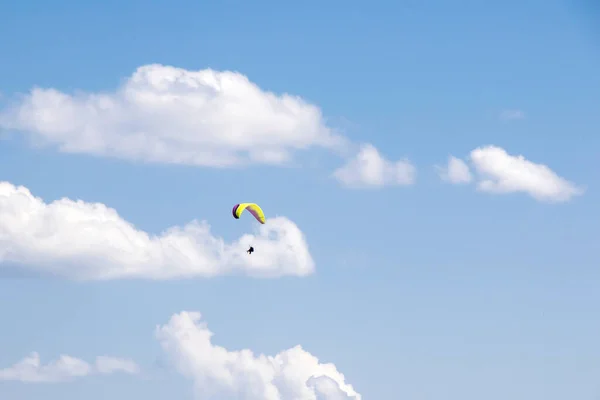 Para Planer Fly View Céu Nuvens Adrenalina Esporte Khazbegi Geórgia — Fotografia de Stock