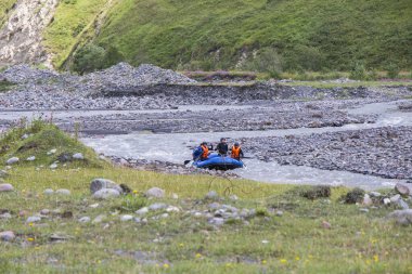 Juta, Georgia 'da rafting ve nehir manzarası