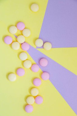 Renkli arka planda şeker, güzel duvar kağıdı.