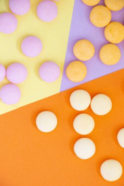 Renkli arka planda şeker, güzel duvar kağıdı.