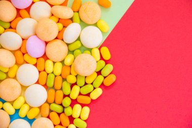 Renkli arka planda şeker, güzel duvar kağıdı.