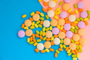 Renkli arka planda şeker, güzel duvar kağıdı.