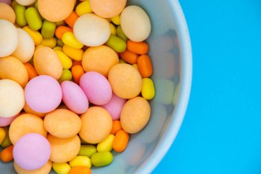 Renkli arka planda şeker, güzel duvar kağıdı.