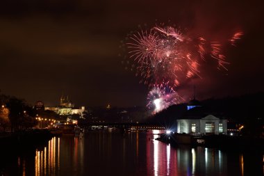 Yeni yıl havai fişek Prag, Çek Cumhuriyeti