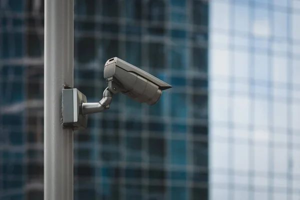 External Security Camera Pole Front Glass Building Wall — Stock Photo, Image