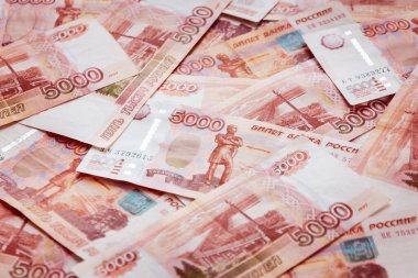 Birçok 5k ruble banknot tam çerçeve olarak