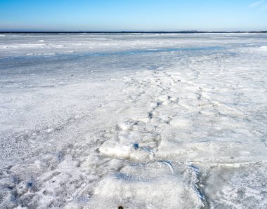  Okyanus koyunu kaplayan buz. Fotoğraf: Lomma, İsveç