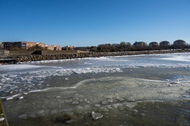  Okyanus koyunu kaplayan buz. Fotoğraf: Lomma, İsveç